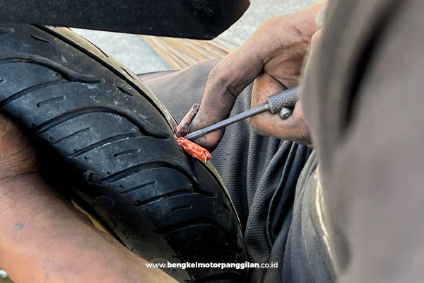 Ban Bocor dan Velg