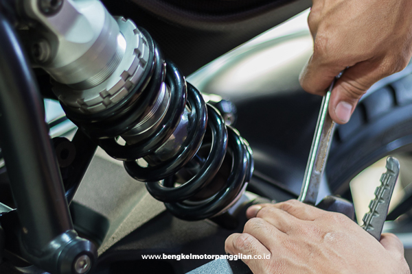 Suspensi Kaki Motor